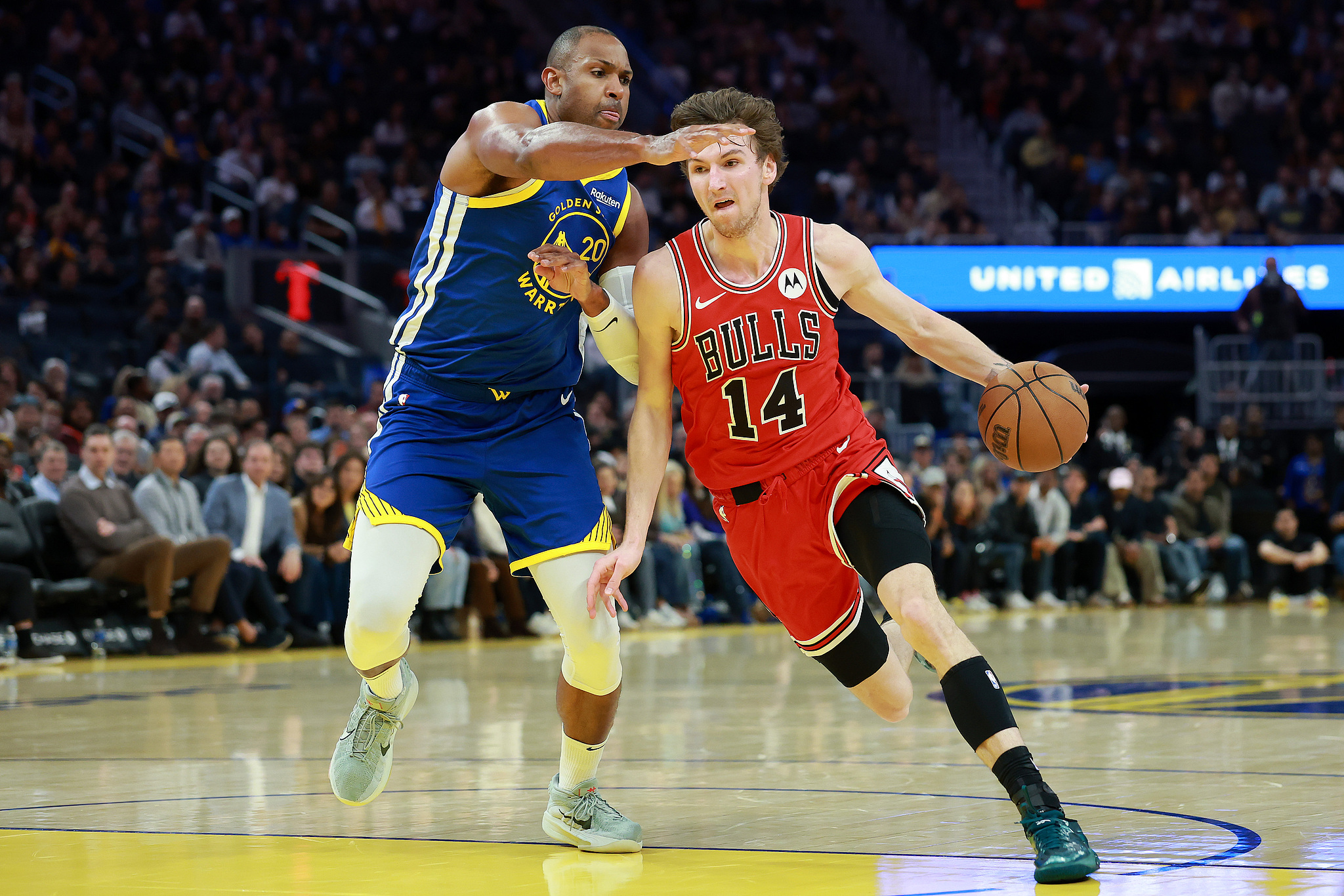 世界杯官方平台-布泽利斯41分创生涯新高 公牛客场加时力克勇士